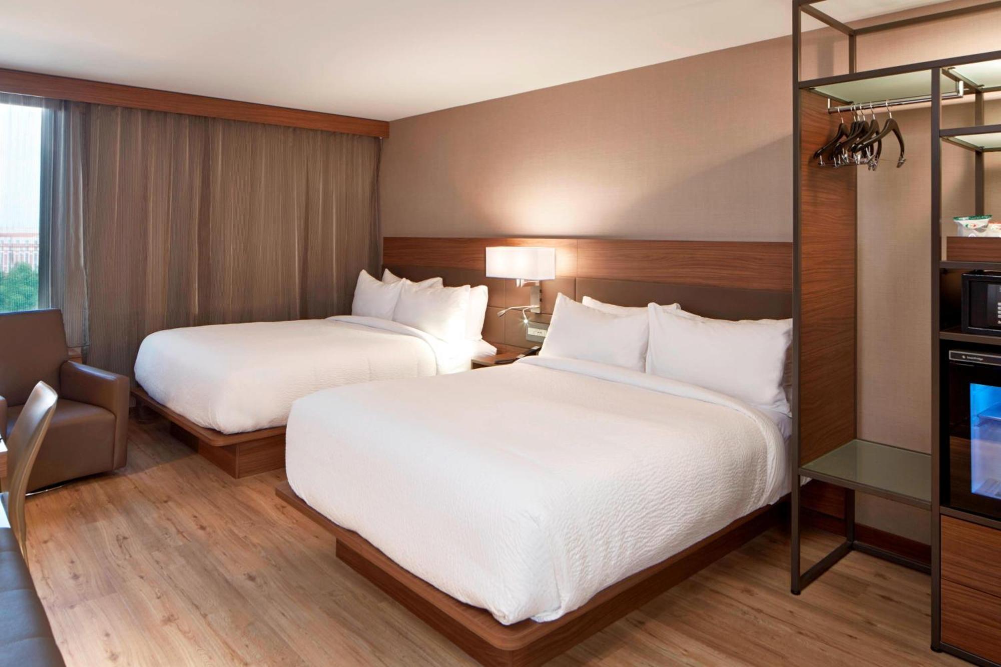 Ac Downtown 3*
